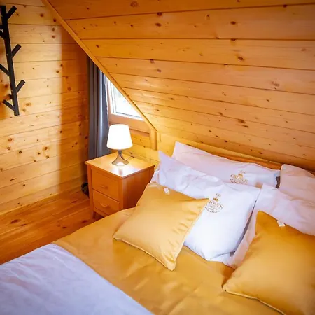 The Crown アパート