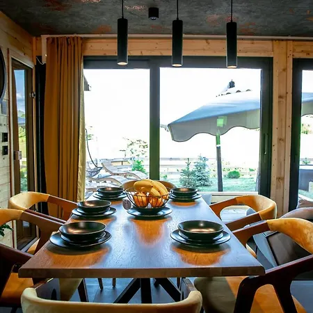 The Crown ズラティボール