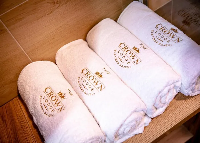 Apartament The Crown *