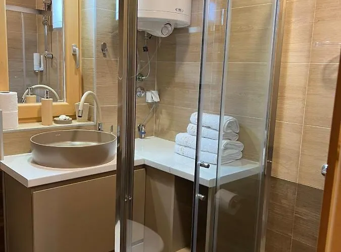 Apartament The Crown *